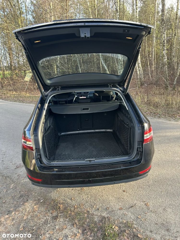 Skoda Superb 2.0 TDI Style DSG - 5