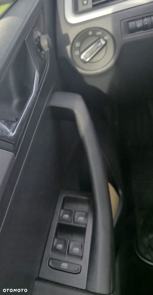 Skoda RAPID 1.0 TSI Ambition - 11
