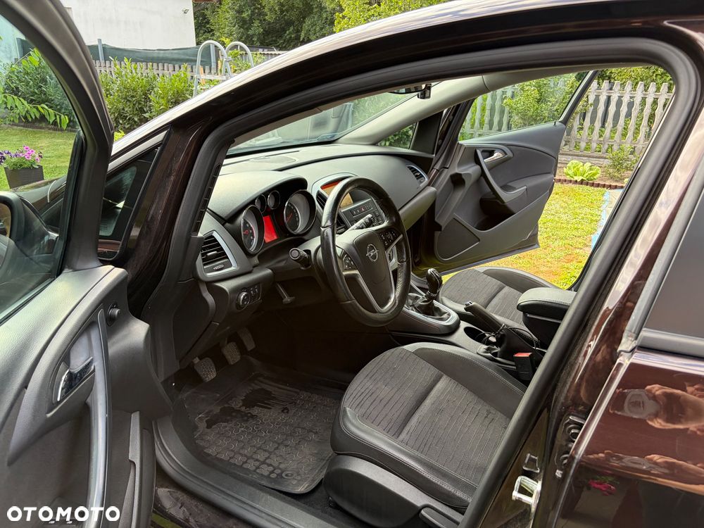 Opel Astra 1.4 T Cosmo - 4