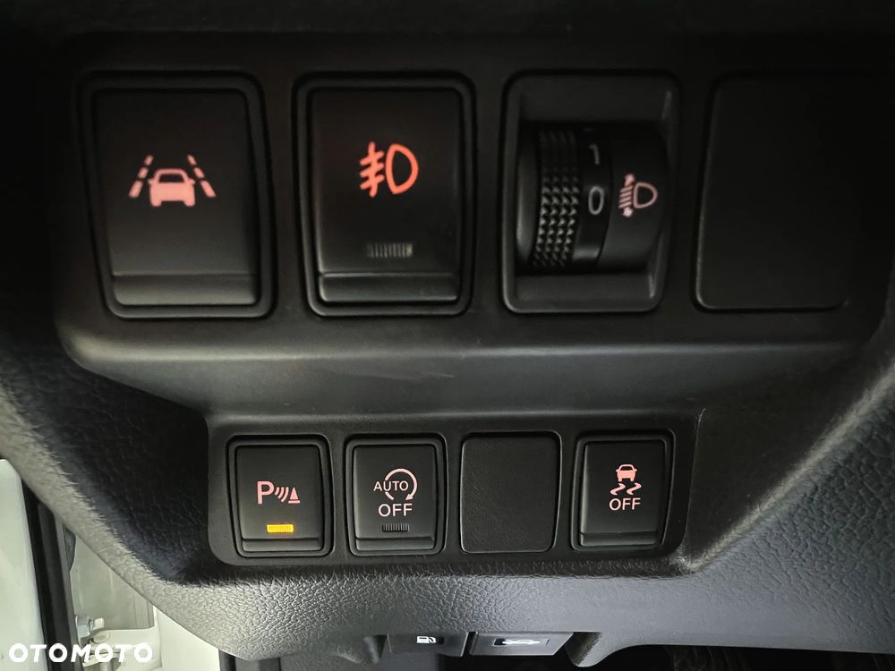 Nissan Qashqai 1.2 DIG-T N-Connecta EU6 - 30