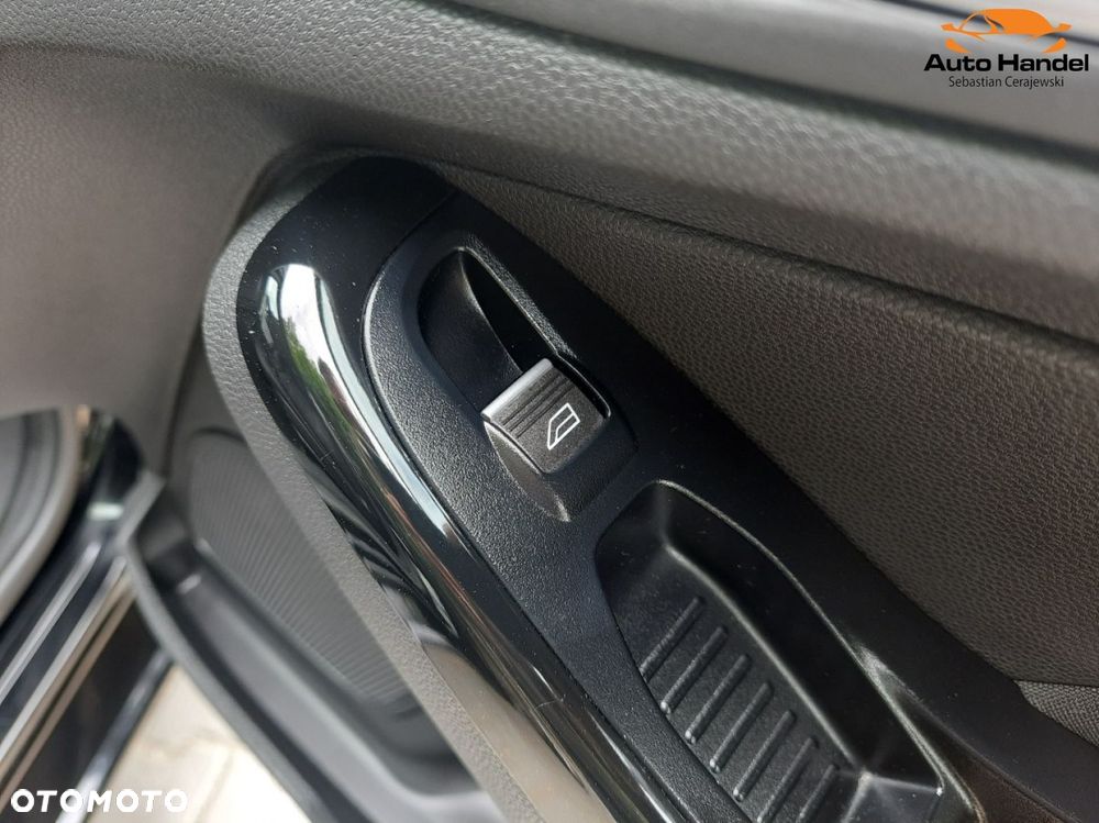 Ford Fiesta 1.0 EcoBoost mHEV Titanium - 41