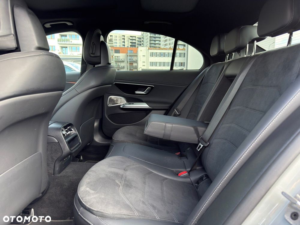 Mercedes-Benz Klasa E - 26