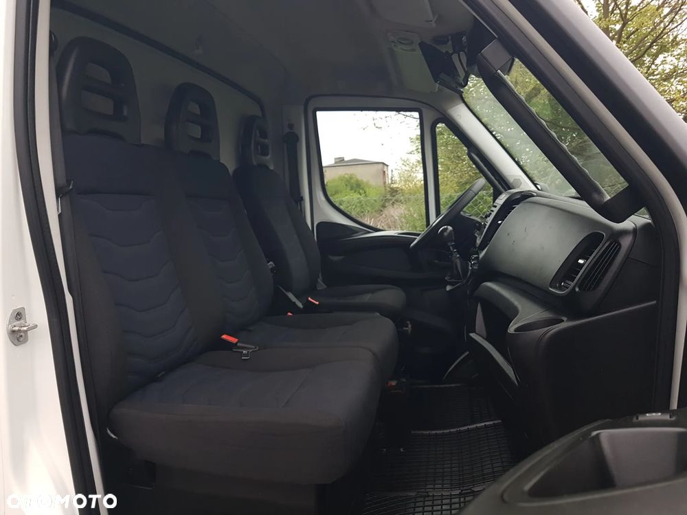 Iveco 70C18 KONTENER ROLETY BOK DO TRANSPORTU WODY 3,23x2,21x1,86 KLIMA DMC 7000KG RAMA PODWOZIE - 8