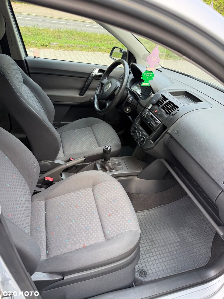 Volkswagen Polo 1.4 16V Basis - 9