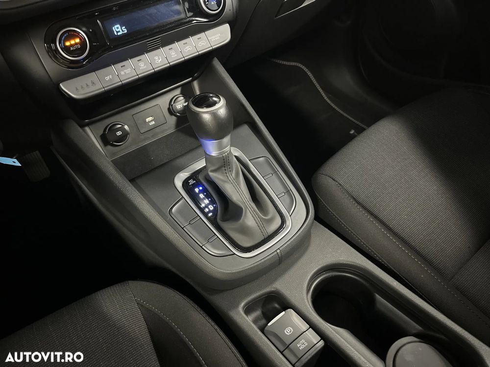 Hyundai KONA - 23