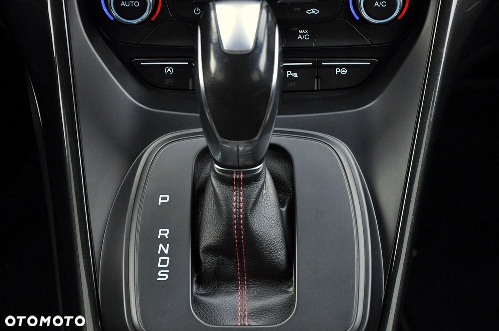 Ford Kuga 1.5 EcoBoost 4x4 ST-Line - 26