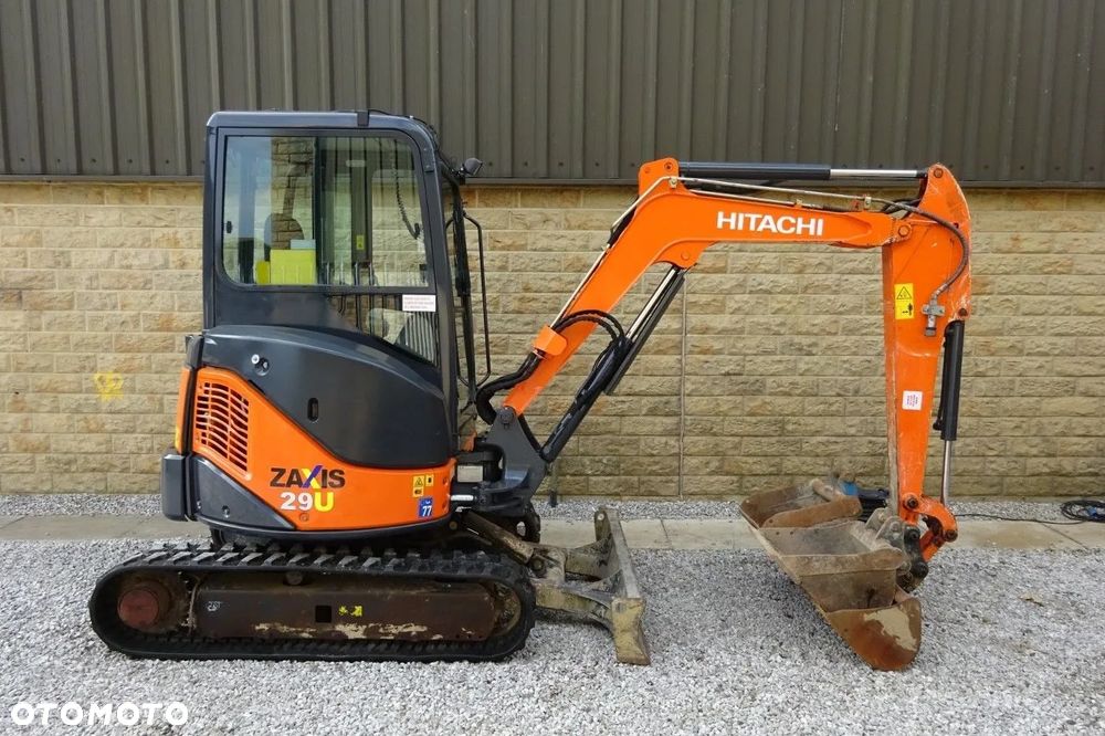 Hitachi ZX29U - 1