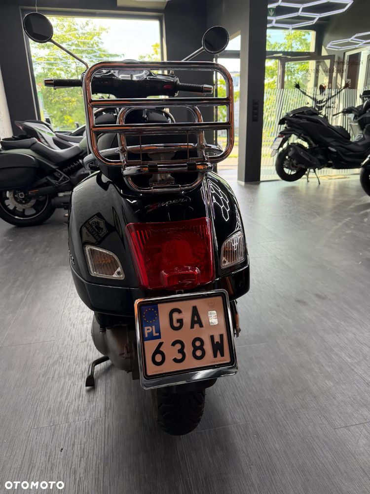 Vespa GTS - 11