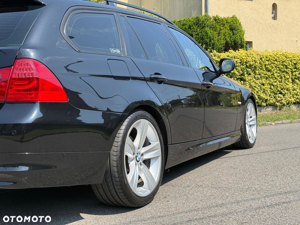BMW Seria 3 318d DPF Edition Exclusive - 12