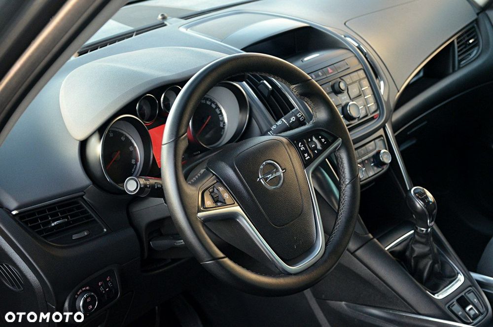Opel Zafira - 16