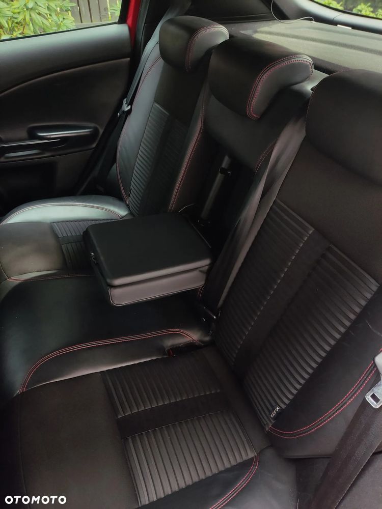 Alfa Romeo Giulietta 1.4 TB MultiAir Distinctive - 35