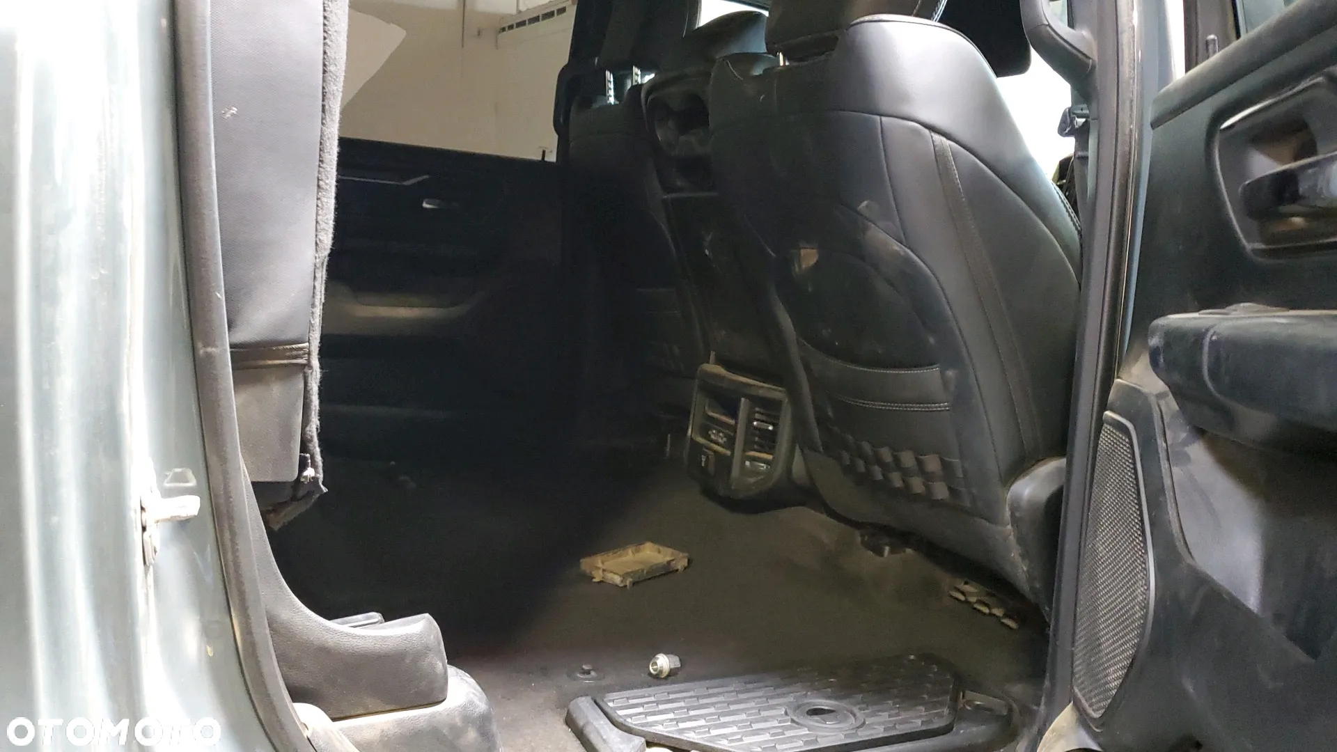 RAM 1500 Crew Cab Shortbed Bighorn - 6