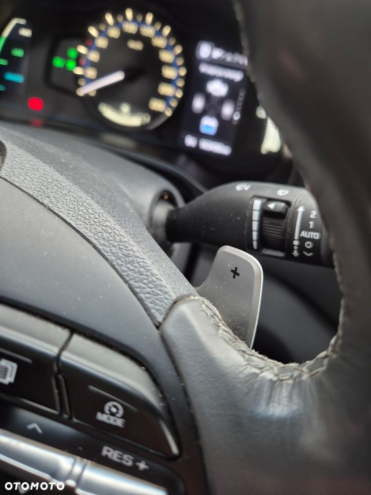 Hyundai IONIQ 1.6 GDI Premium - 28