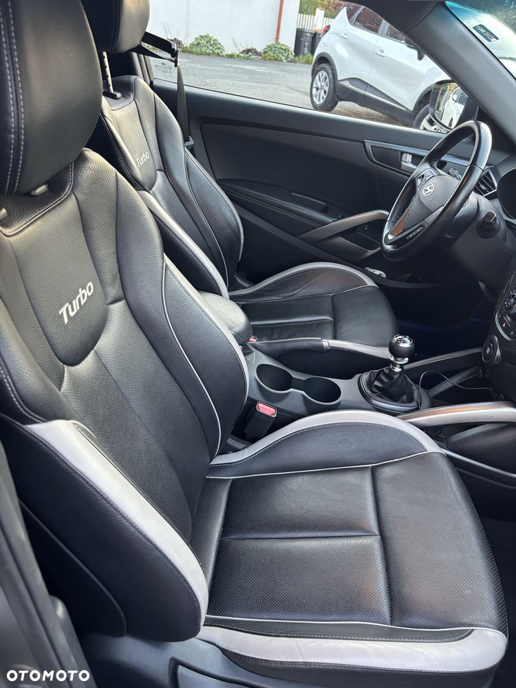 Hyundai Veloster - 7