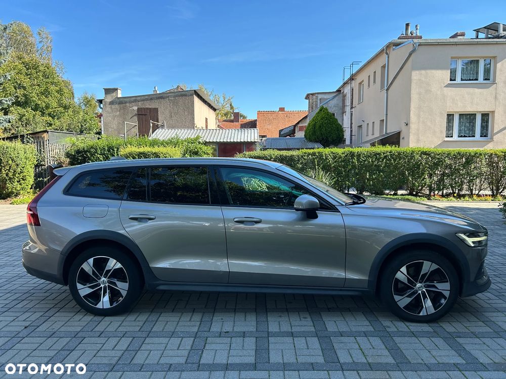 Volvo V60 Cross Country D3 Drive-E Momentum - 8