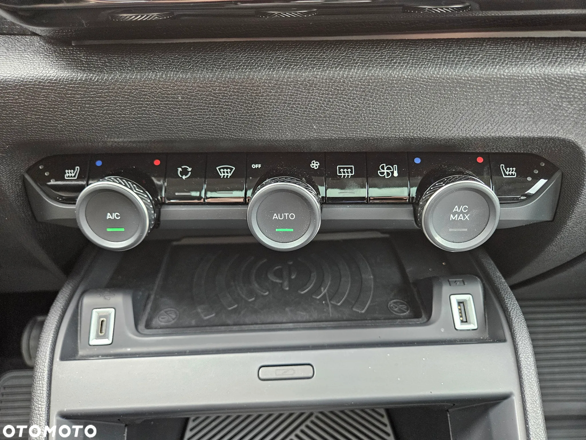 Citroën C4 1.2 PureTech Max S&S EAT8 - 22