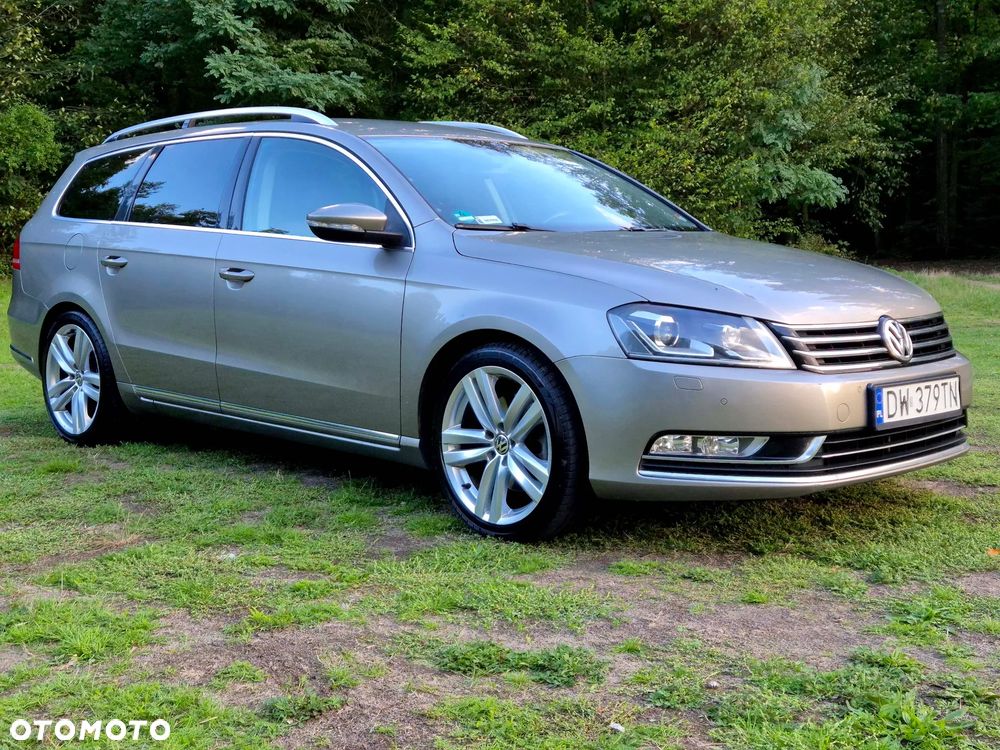 Volkswagen Passat - 1