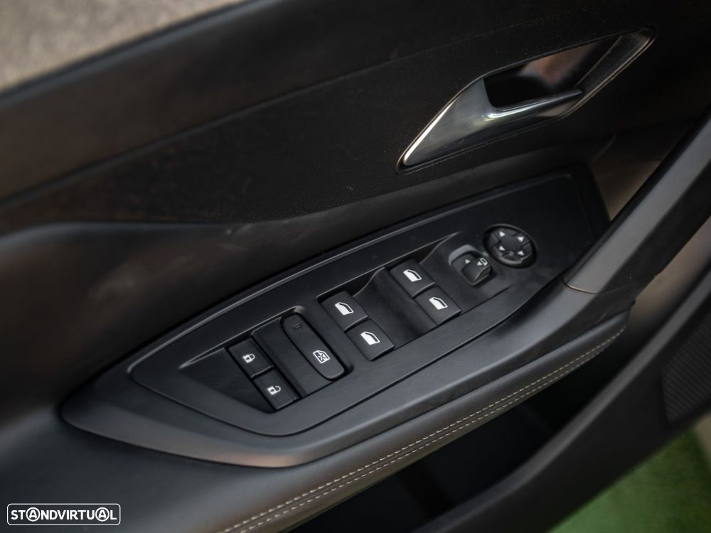 Peugeot 308 1.5 BlueHDi Allure Pack EAT8 - 31