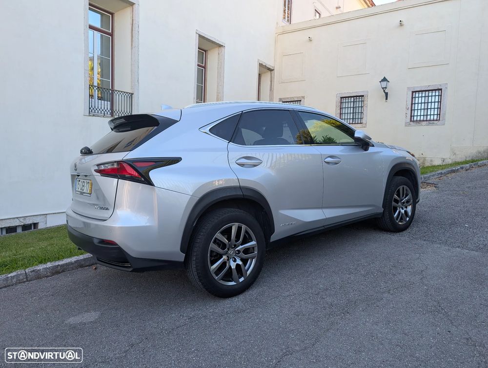 Lexus NX 300h Executive Plus - 5