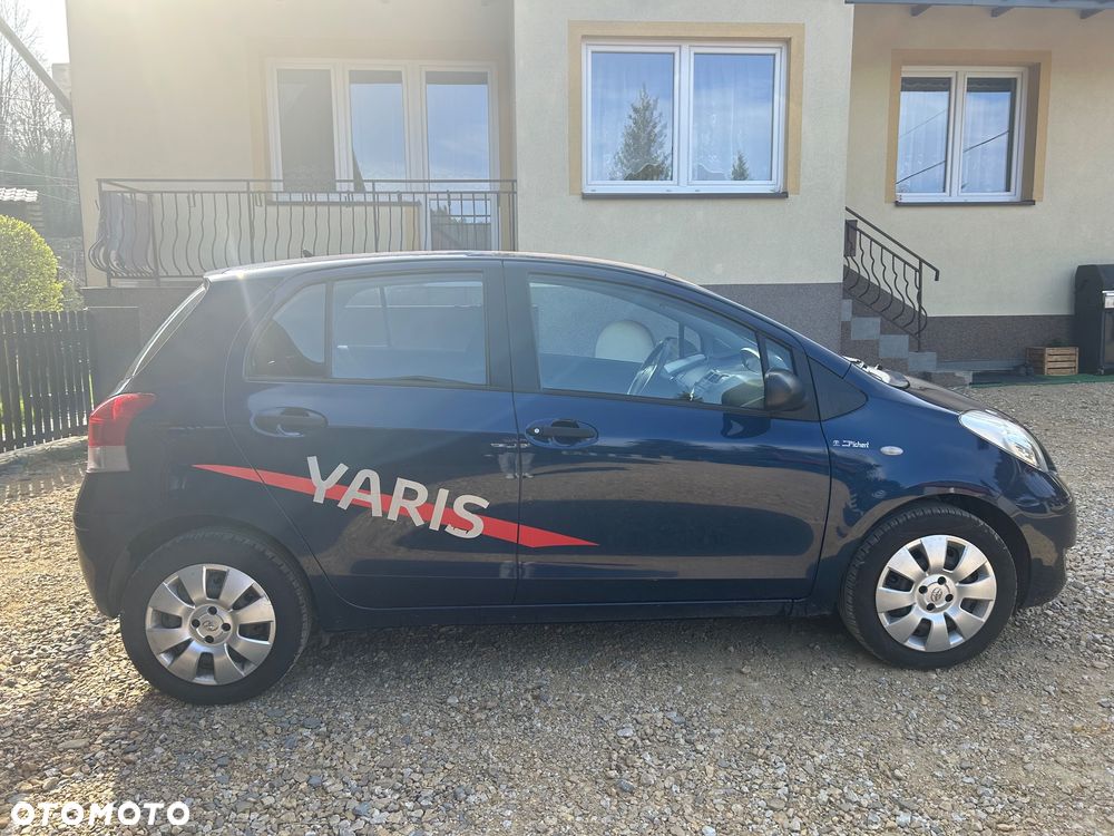 Toyota Yaris 1.33 Luna - 4