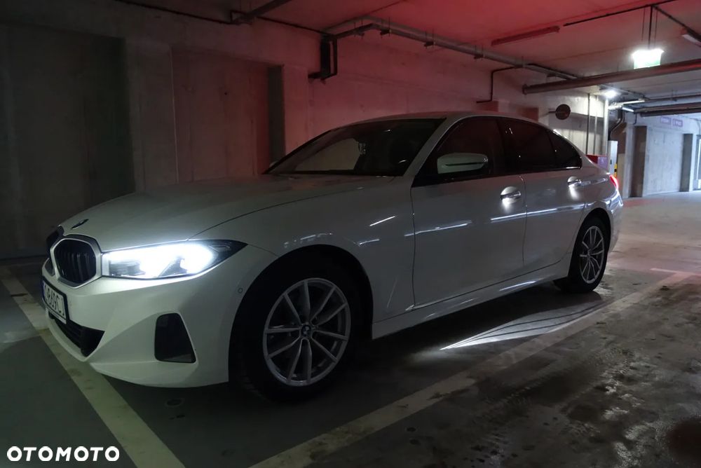 BMW Seria 3 318d - 26