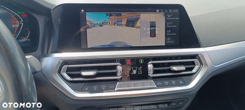 BMW Seria 3 330i - 5