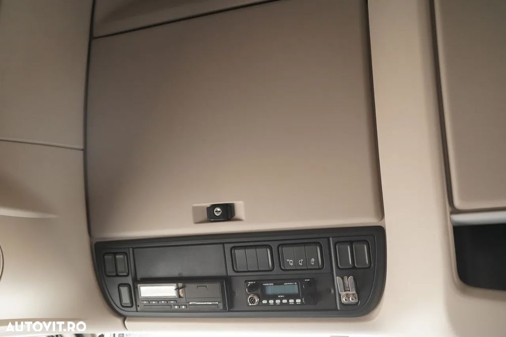 DAF XF 480 / SOLO  7,7 m/ CORTINĂ / 6X2 / PUNTE RIDICATĂ / - 34