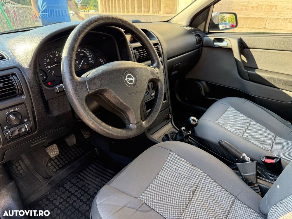 Opel Astra - 10
