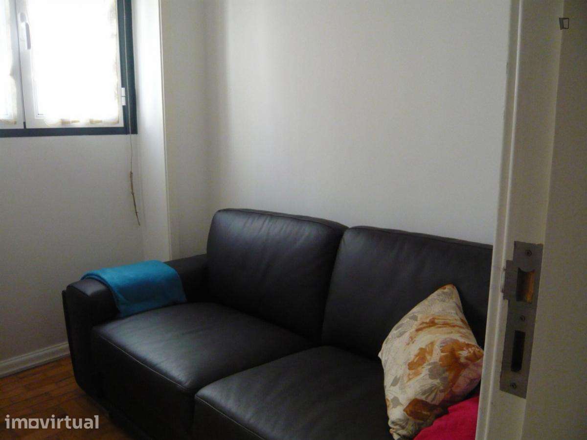 Quarto - localizado em Montes Claros Coimbra - Grande imagem: 4/12