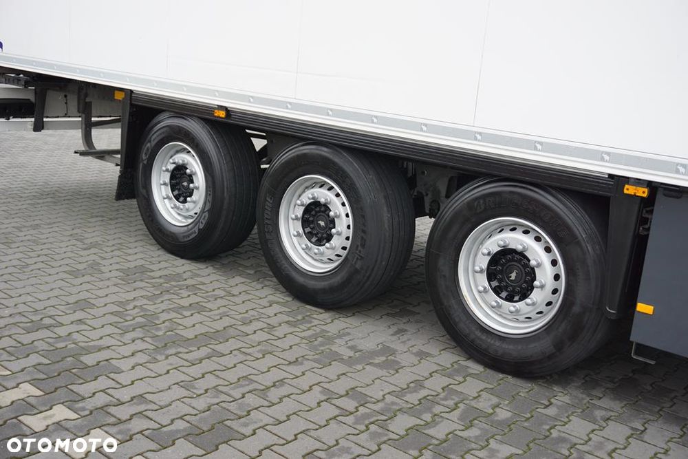 Schmitz Cargobull / CHŁODNIA / CARRIER VECTOR 1550 / OŚ PODNOSZONA - 9