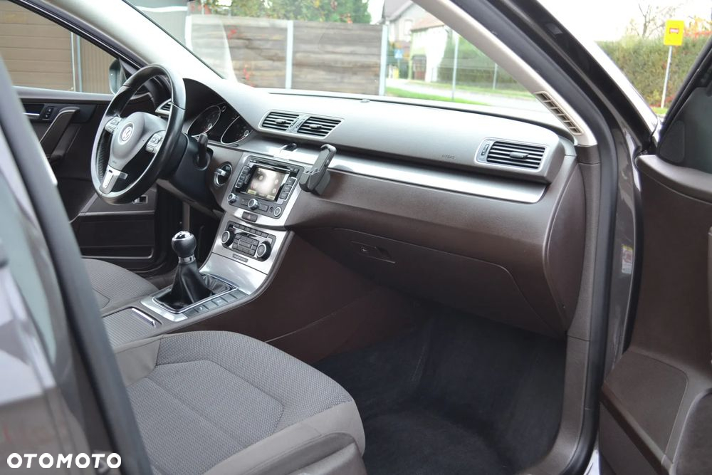 Volkswagen Passat 1.4 TSI Highline - 17