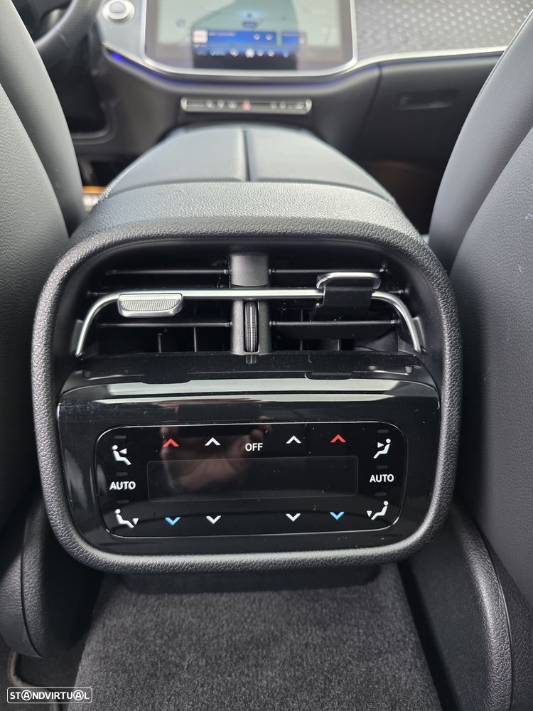 Mercedes-Benz E 300 de 4Matic 9G-TRONIC AMG Line - 28