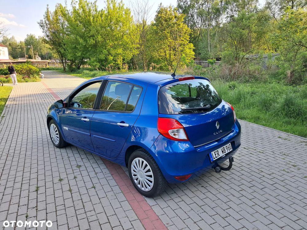 Renault Clio - 7