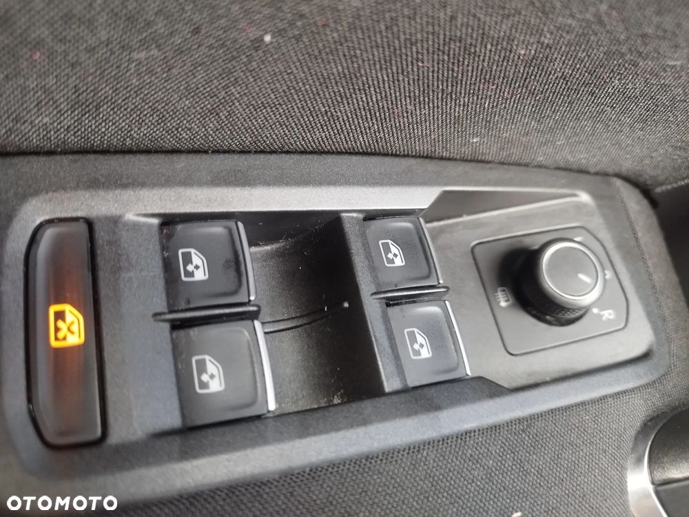 Volkswagen Touran 1.4 TSI (BlueMotion Technology) Comfortline - 40