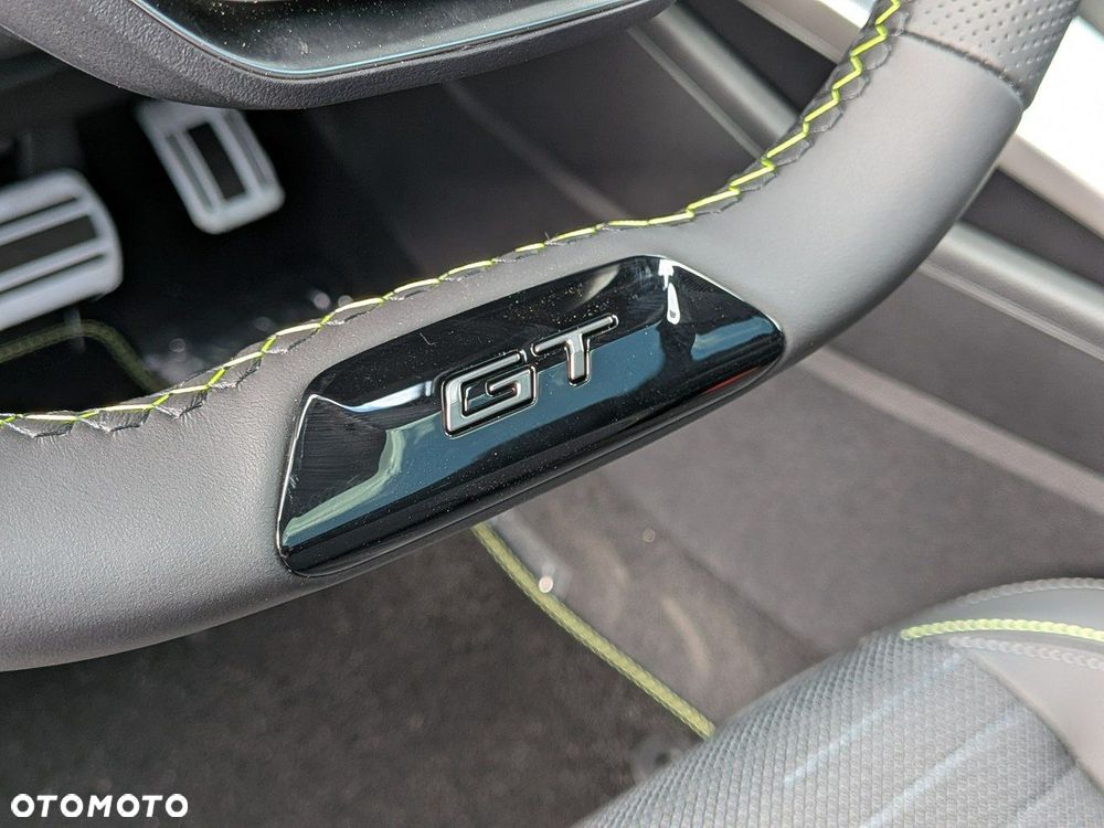 Peugeot 408 - 18