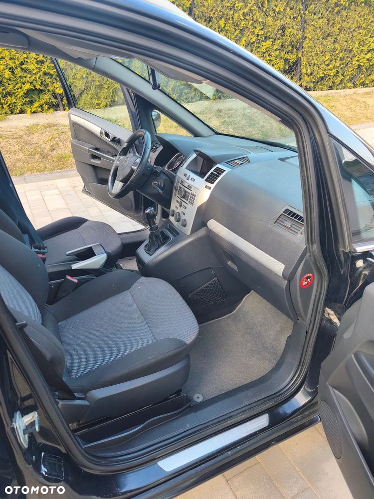 Opel Zafira - 13
