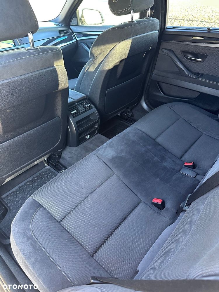 BMW Seria 5 530d xDrive - 15