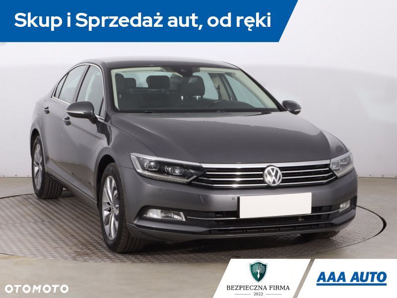 Volkswagen Passat - 3