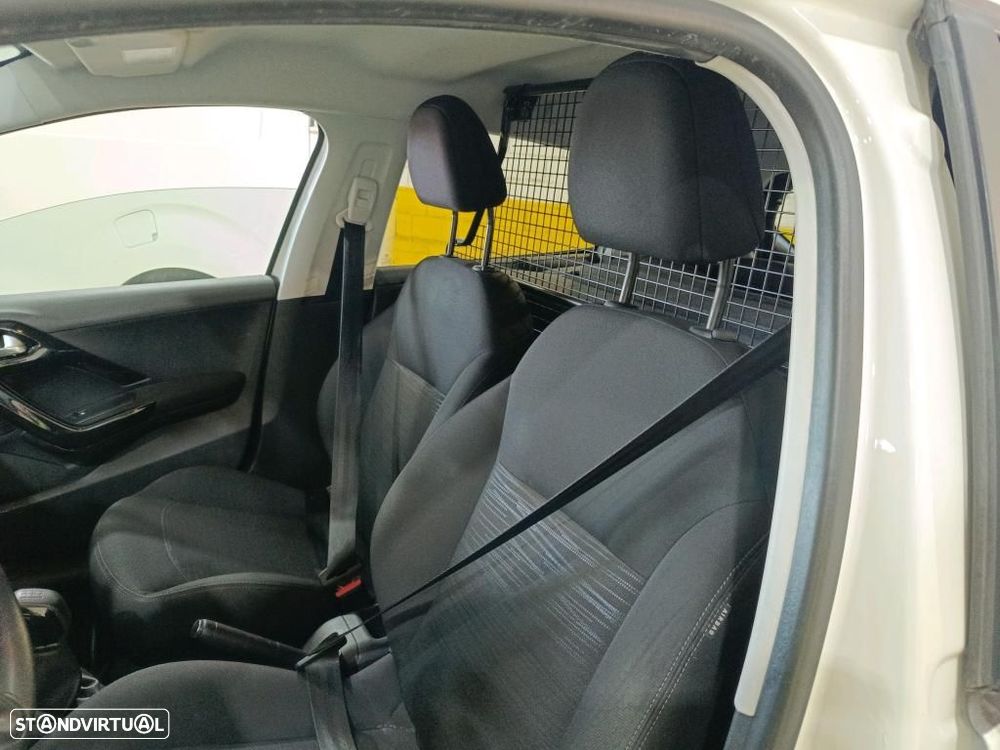 Peugeot 208 BHDI VAN - 5