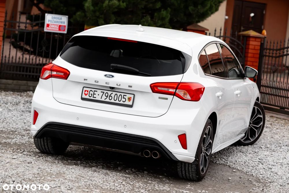 Ford Focus 1.0 EcoBoost Start-Stopp-System ST-LINE STYLE - 9