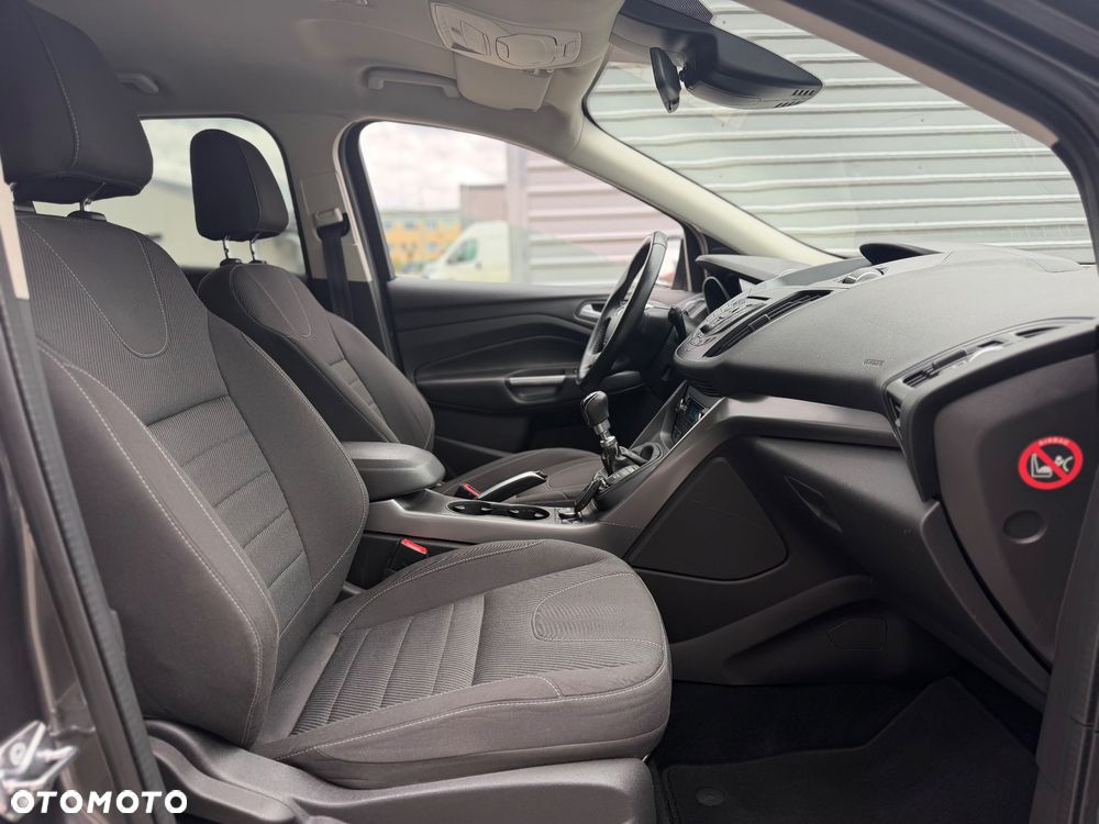 Ford Kuga 2.0 TDCi FWD Titanium - 12