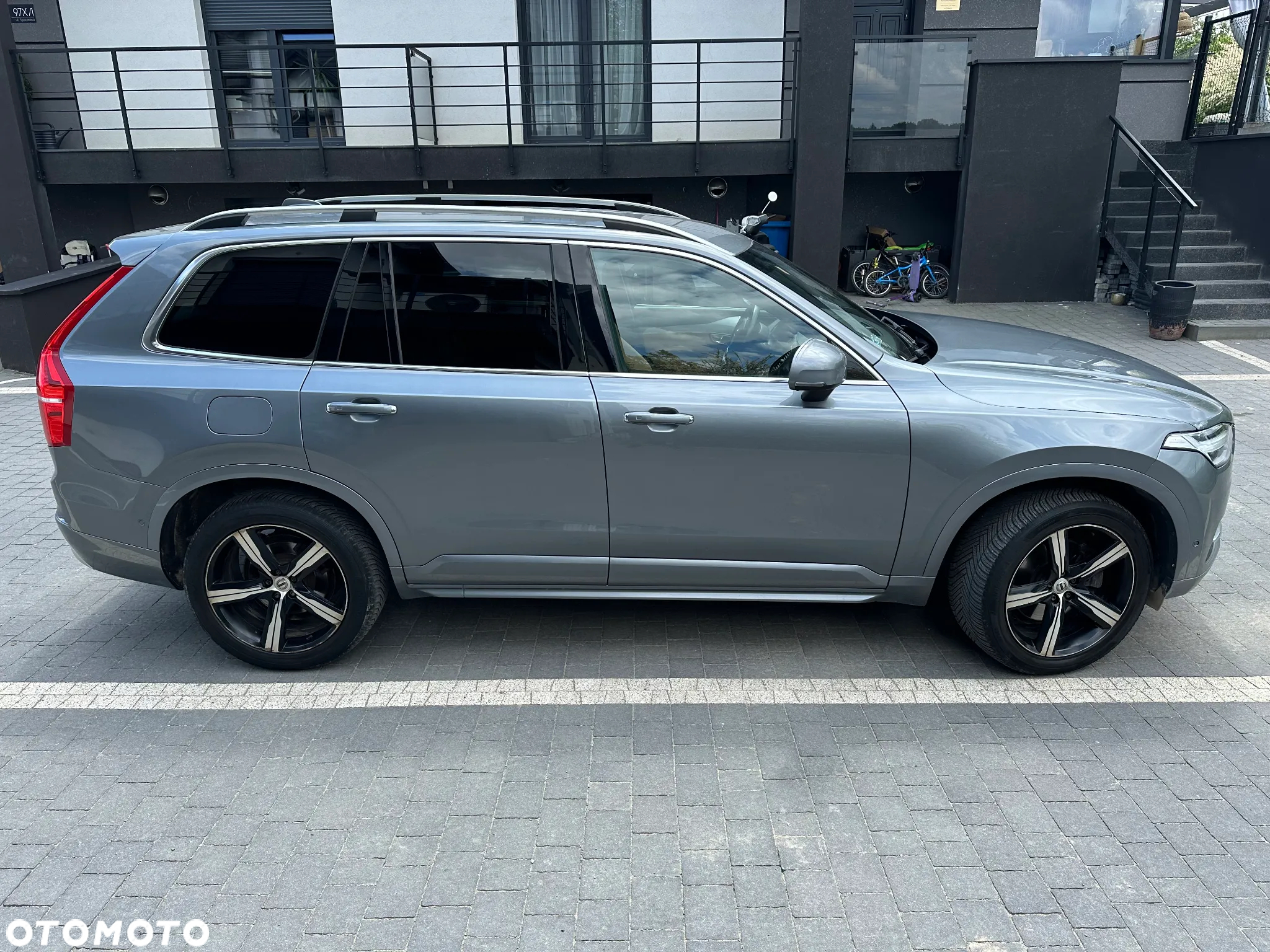 Volvo XC 90 D5 AWD Momentum - 8