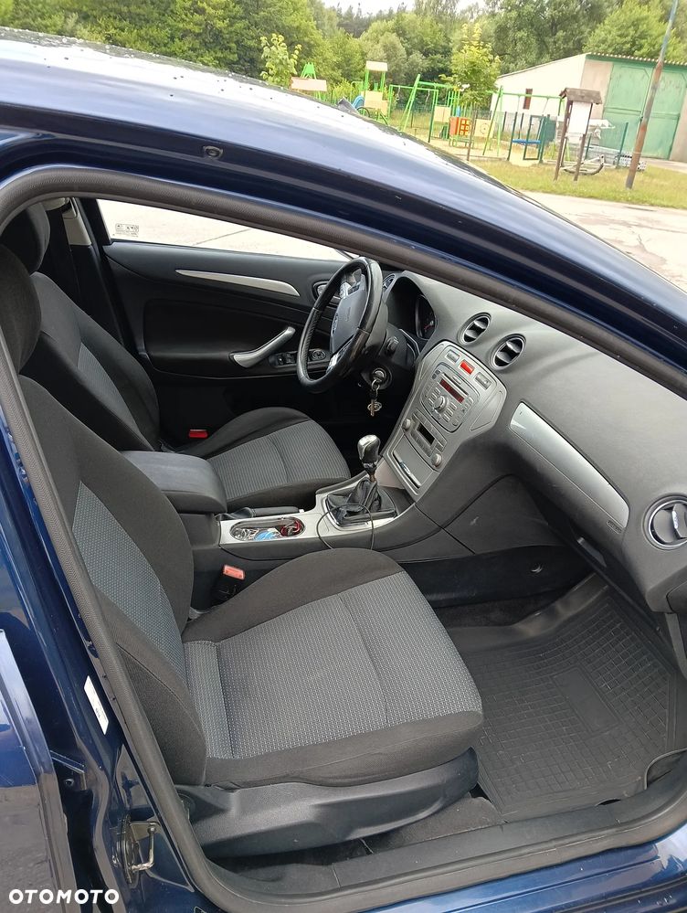 Ford Mondeo - 20