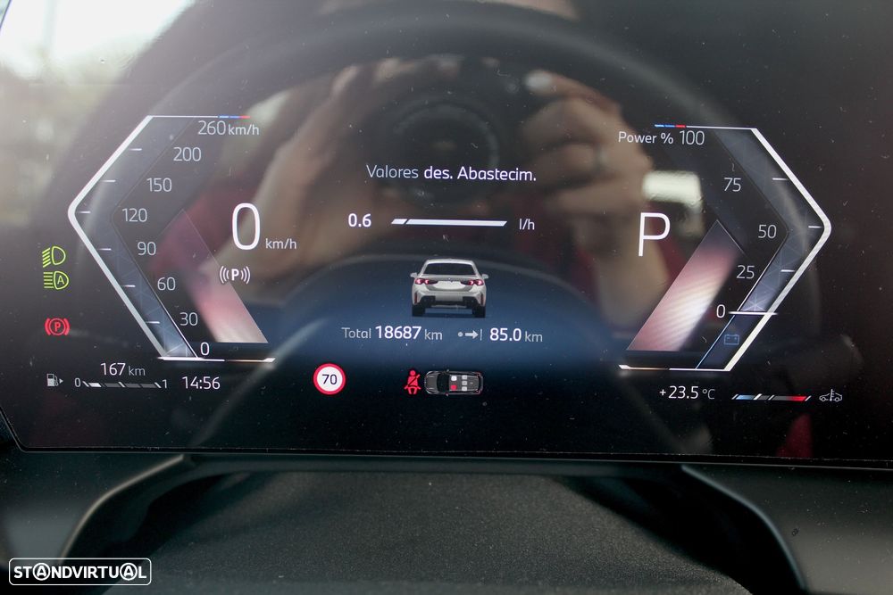 BMW 118 d Pack Desportivo M - 10