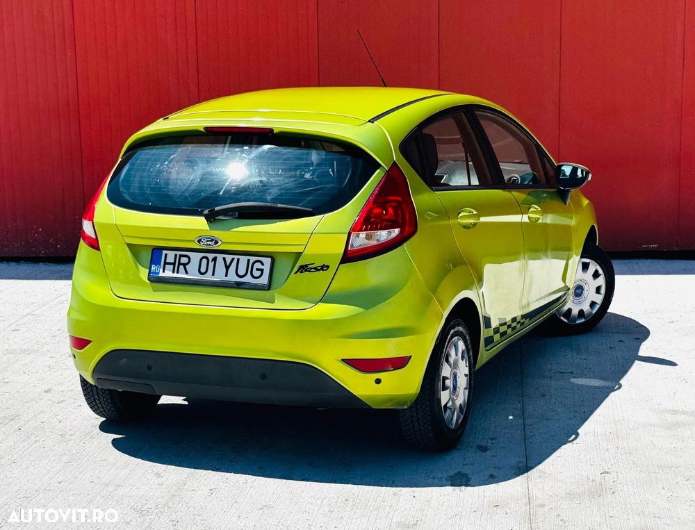 Ford Fiesta 1.6 TDCI DPF Ghia - 13