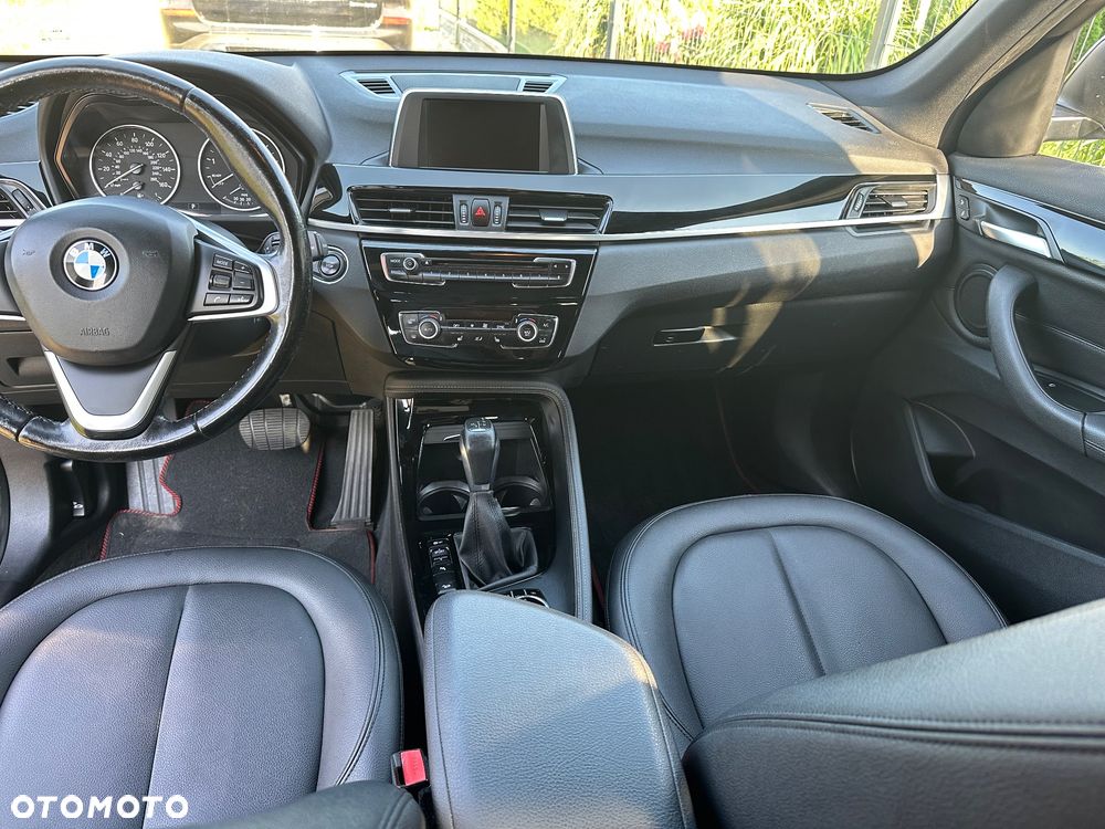 BMW X1 xDrive25i Advantage - 10