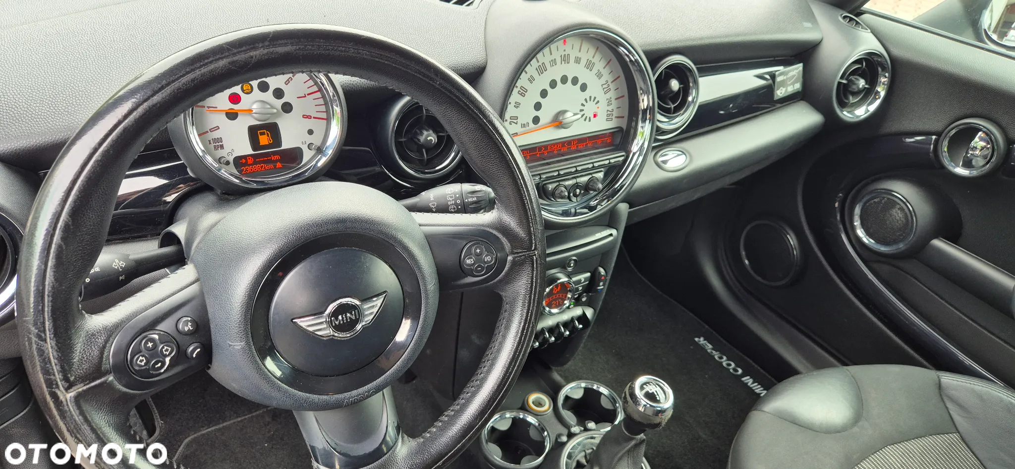 MINI Cooper Standard - 4