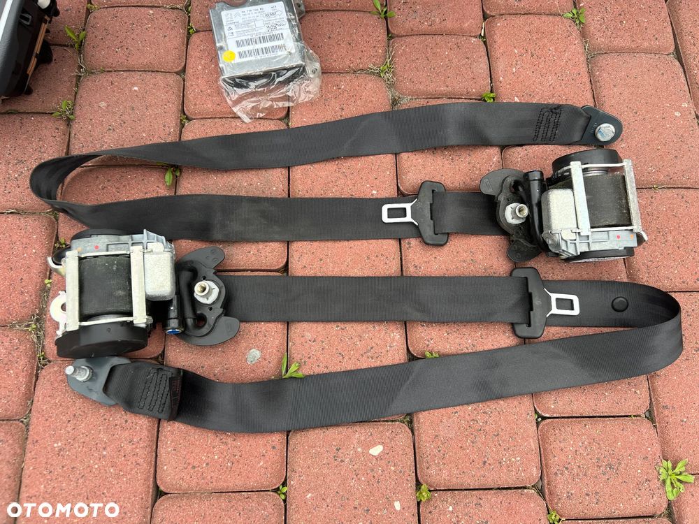 DESKA KONSOLA KOKPIT PODUSZKA PASY PEUGEOT 508 - 11