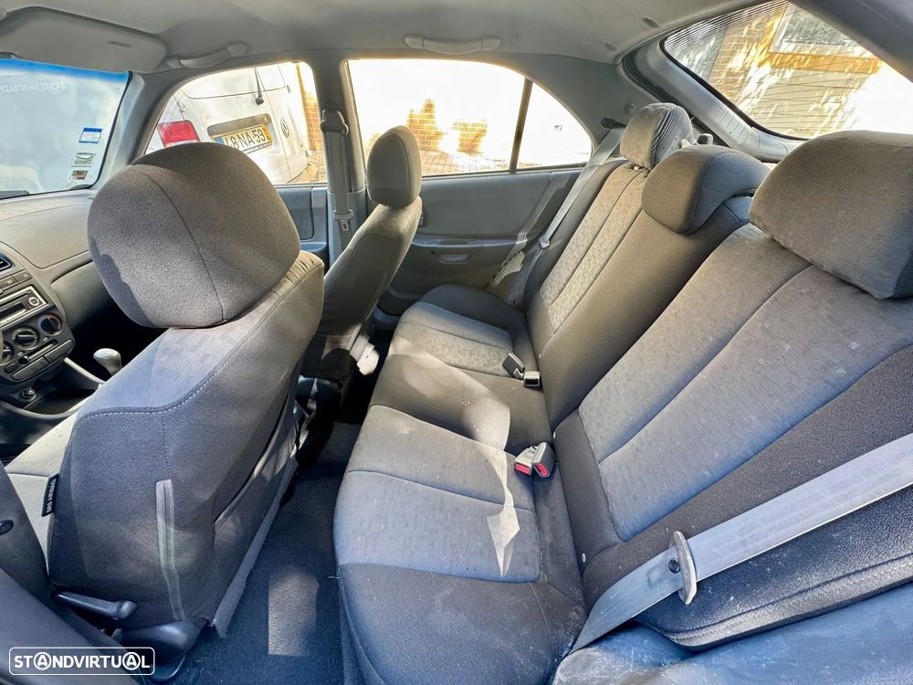 Hyundai Accent 1.5 CRDi Comfort ABS - 8