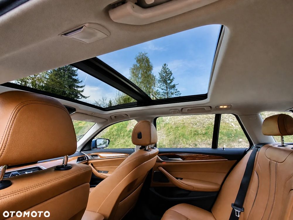BMW Seria 5 540d xDrive mHEV - 20